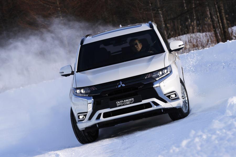  Mitsubishi Outlander PHEV 2018 года  (WW) (фото 5 из 43)